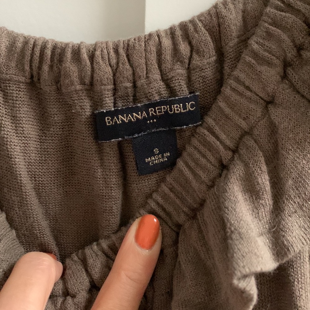 Banana republic factory brown ruffle short sleeve - Picture 4 of 8